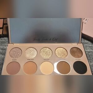 Eye Shadows